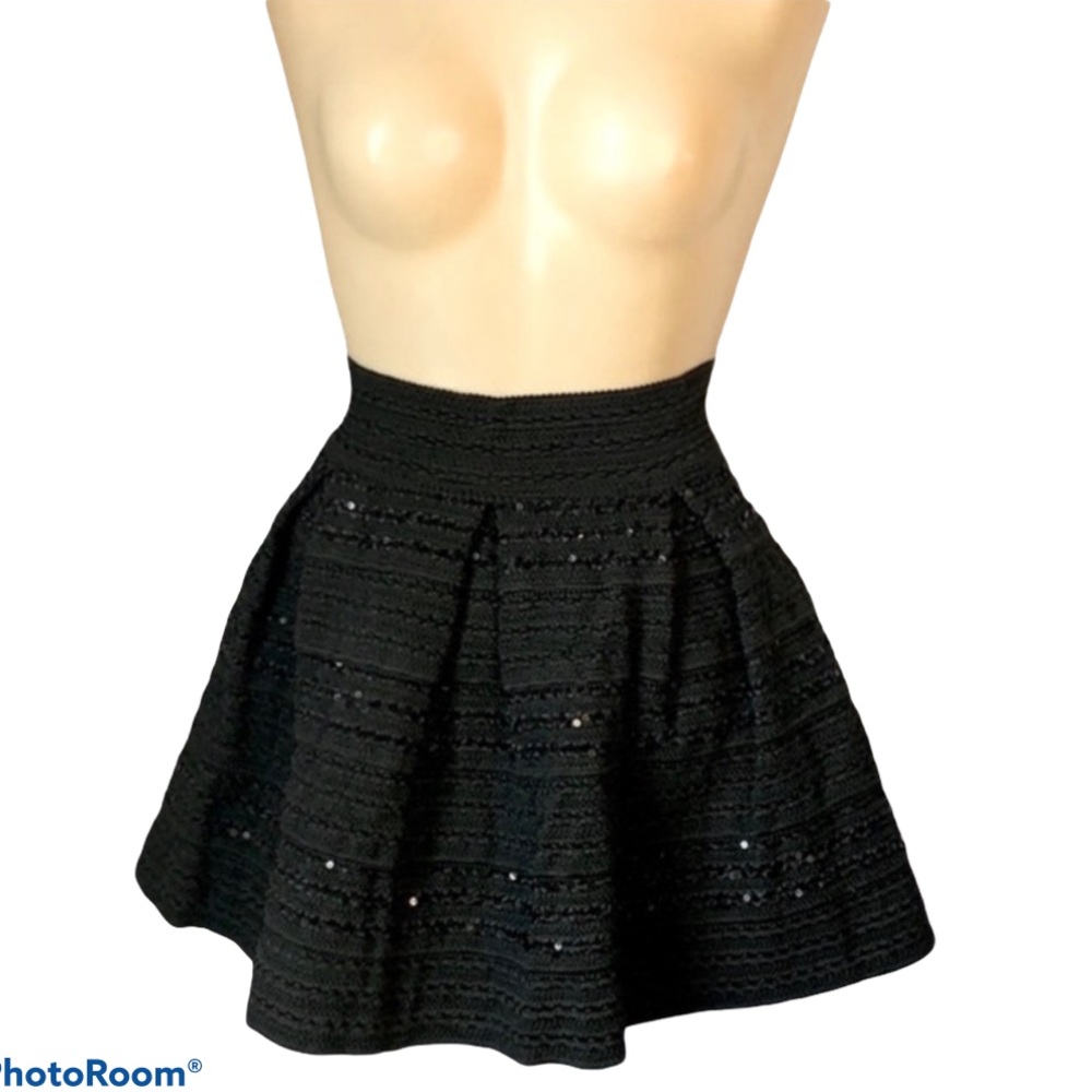 Ginger G Size S Black Flare Mini Sequin Skirt